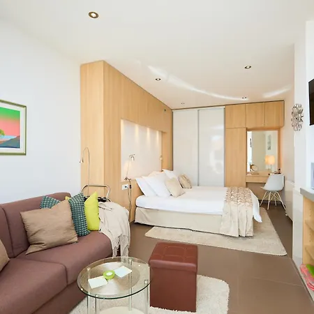 New & Stylish With A Lush Private Garden شقة دوبروفينك