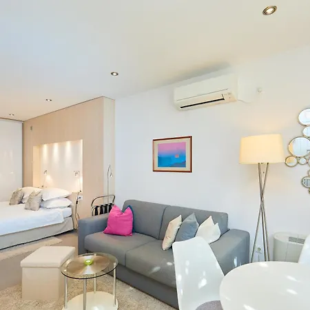 New & Stylish With A Lush Private Garden *