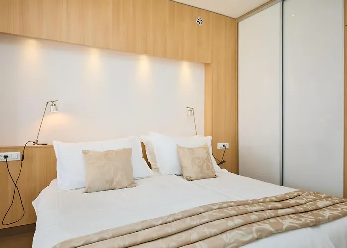 New & Stylish With A Lush Private Garden Apartment