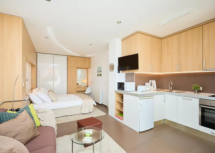 New & Stylish With A Lush Private Garden Apartment Dubrovnik