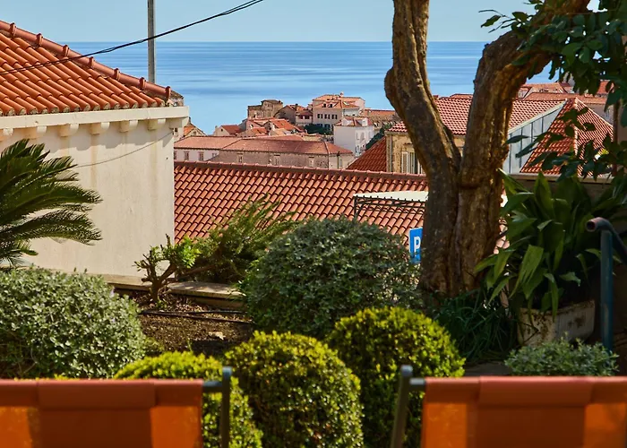 New & Stylish With A Lush Private Garden Dubrovnik