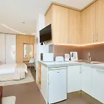 New & Stylish With A Lush Private Garden Apartment Dubrovnik