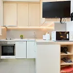 Apartment New & Stylish With A Lush Private Garden *