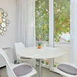 New & Stylish With A Lush Private Garden Apartment